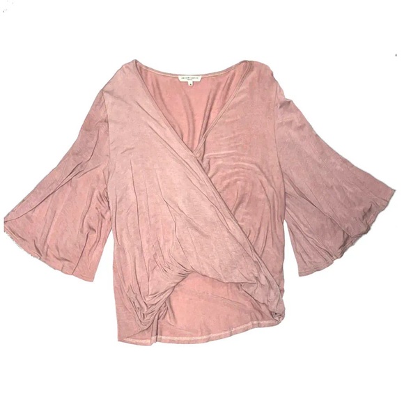 Boutique Wasabi + Mint Los Angeles blush pink bell sleeve blouse - Picture 7 of 16